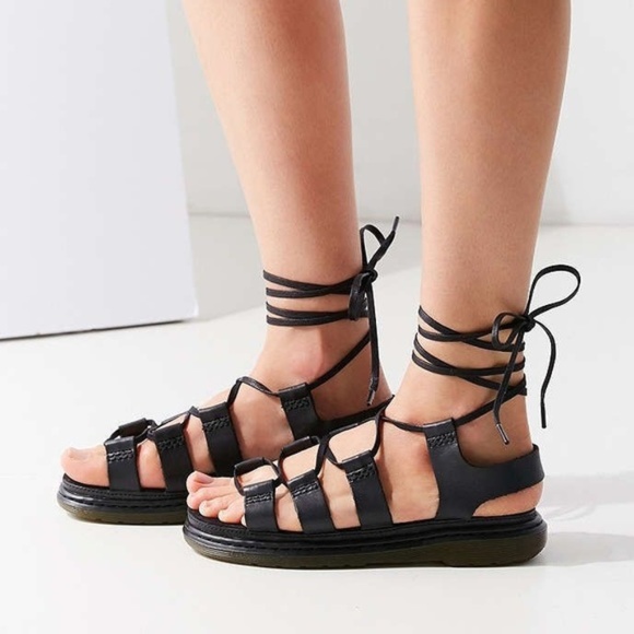 ICOMPRE 2 DE CADA CAJA dr martens kristina ghillie lace up flat sandals Y  OBTENGA UN 70% DE DESCUENTO!